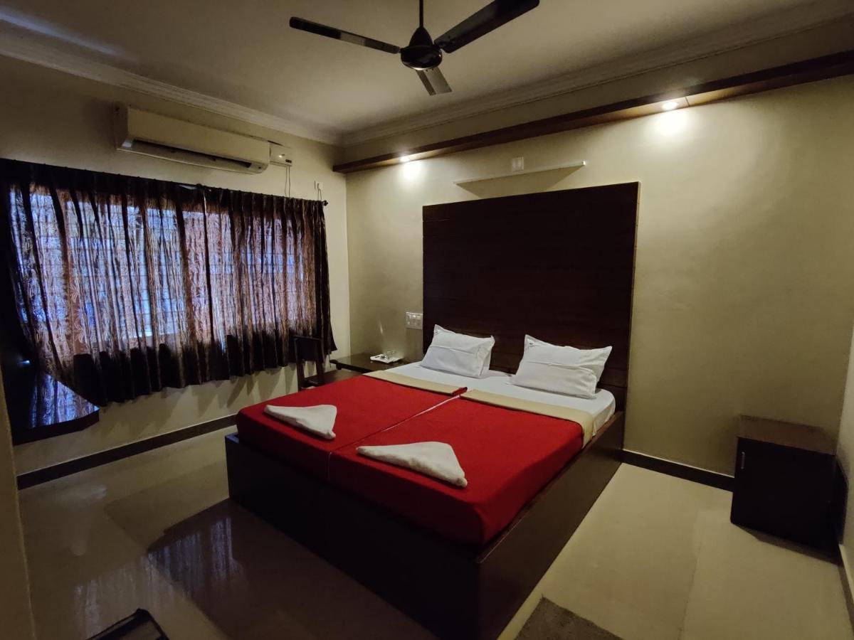 Vyavahar Lodge Удупи Екстериор снимка