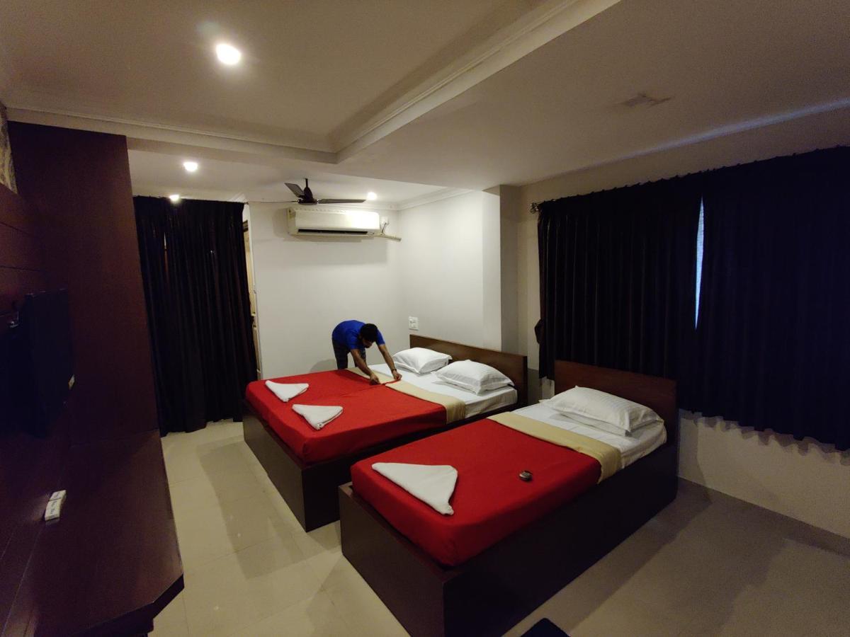 Vyavahar Lodge Удупи Екстериор снимка