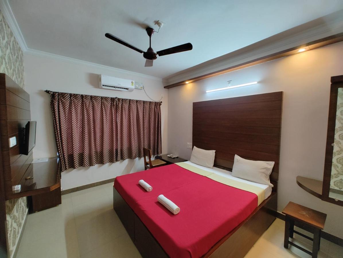 Vyavahar Lodge Удупи Екстериор снимка