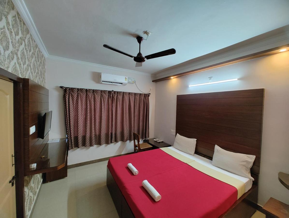 Vyavahar Lodge Удупи Екстериор снимка