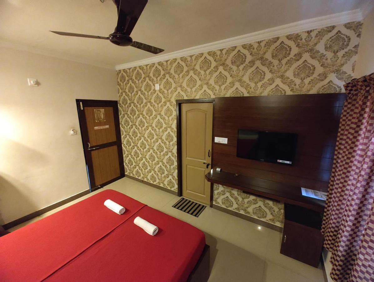 Vyavahar Lodge Удупи Екстериор снимка