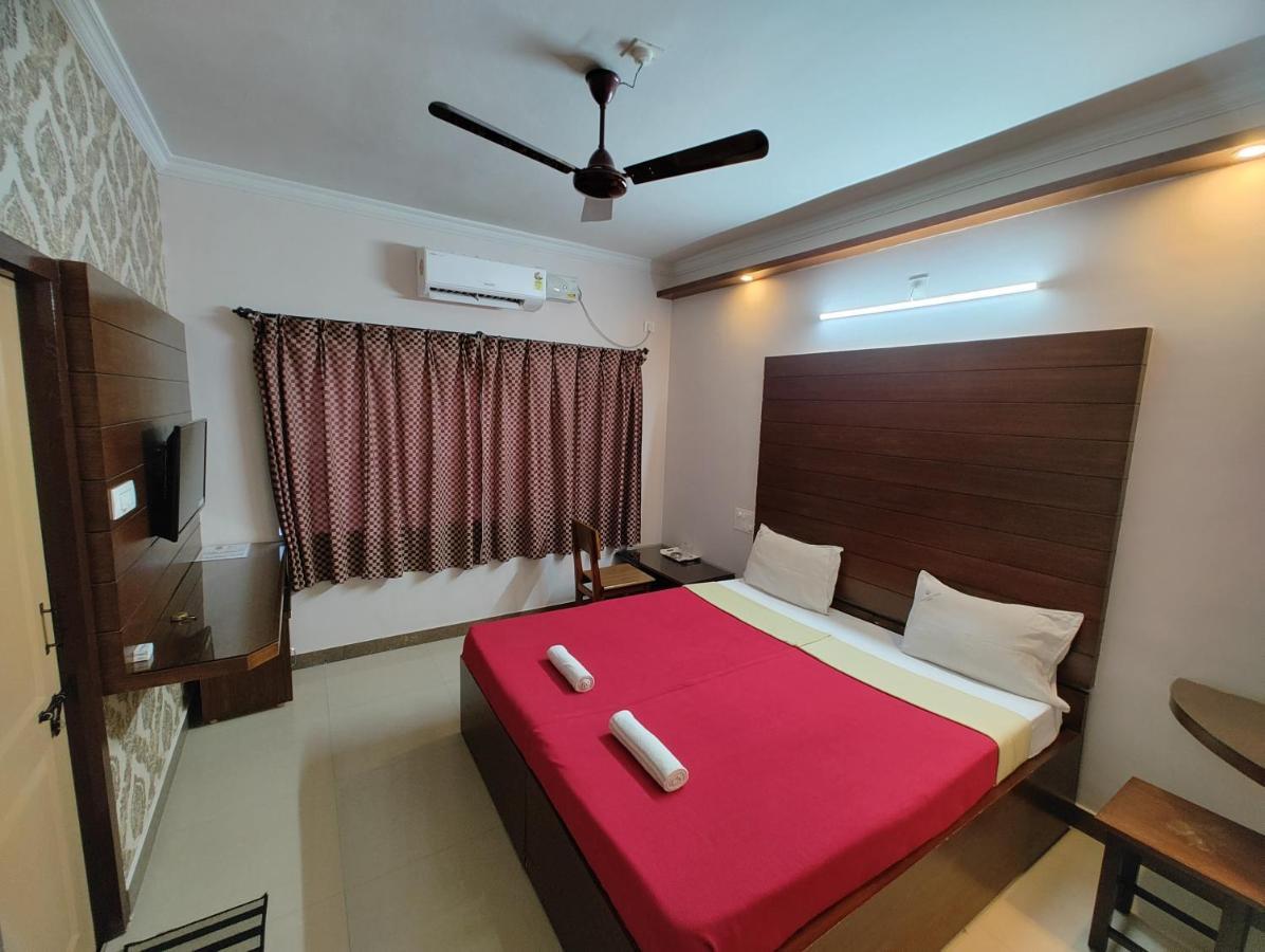Vyavahar Lodge Удупи Екстериор снимка