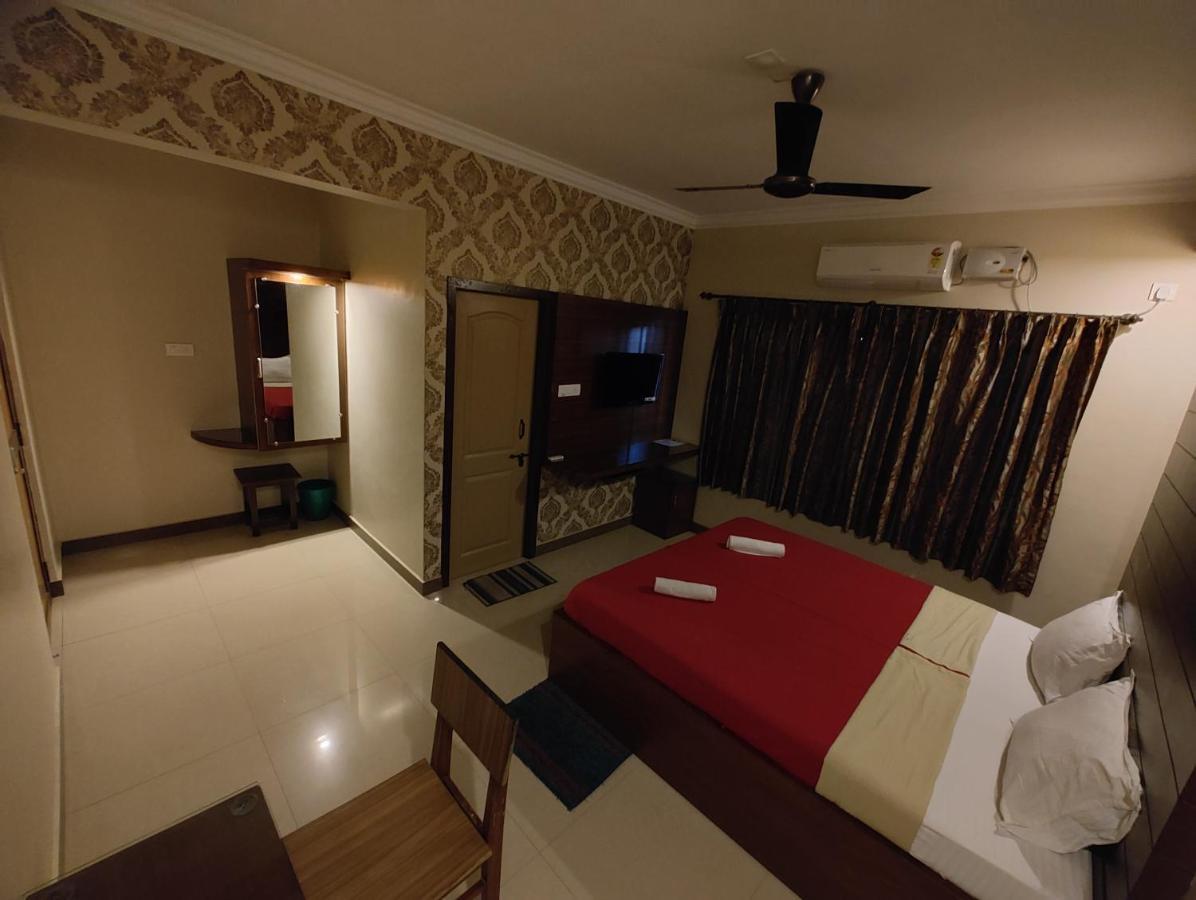 Vyavahar Lodge Удупи Екстериор снимка